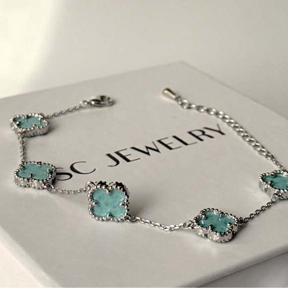 Petite Clover Bracelet Tiffany Color Mother of Pearl Double Sided - Picture 9 of 15